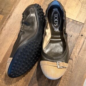 Tod's Two-Tone Olive Green and Tan Flats with Buckle